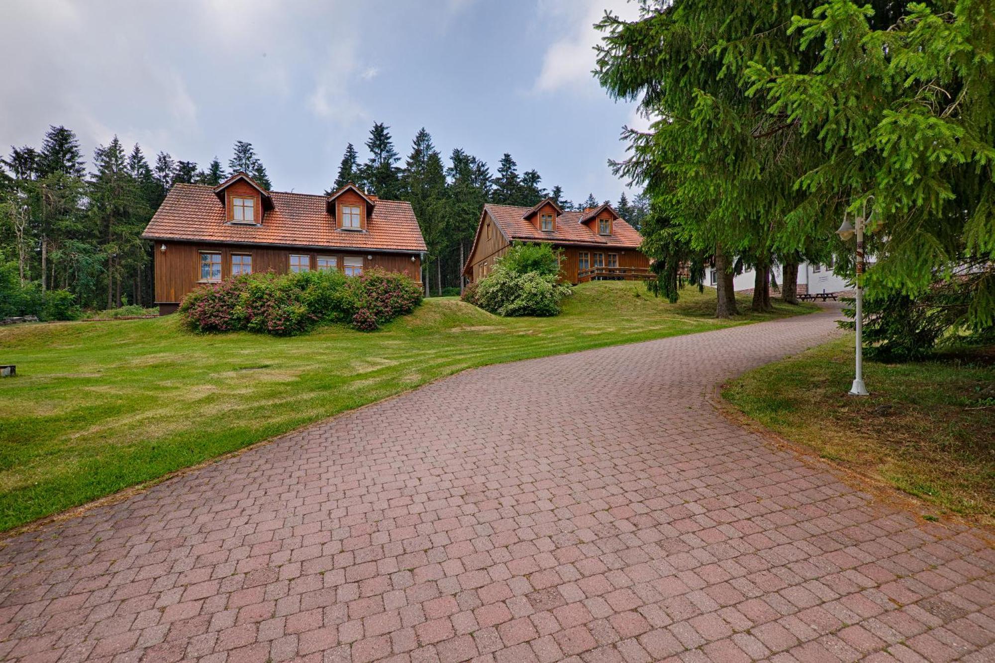 Hotel Und Berggasthof Spiessberghaus Friedrichroda Exterior foto