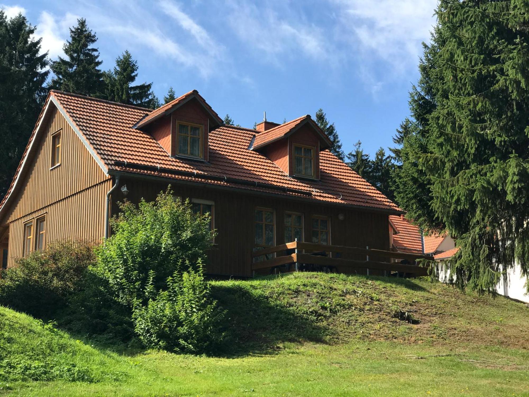 Hotel Und Berggasthof Spiessberghaus Friedrichroda Exterior foto