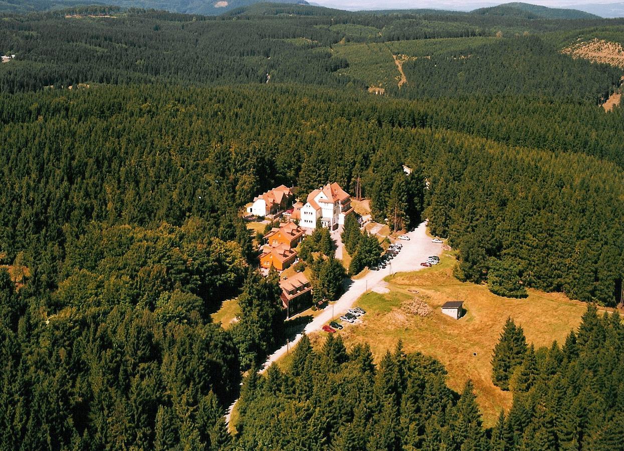 Hotel Und Berggasthof Spiessberghaus Friedrichroda Exterior foto